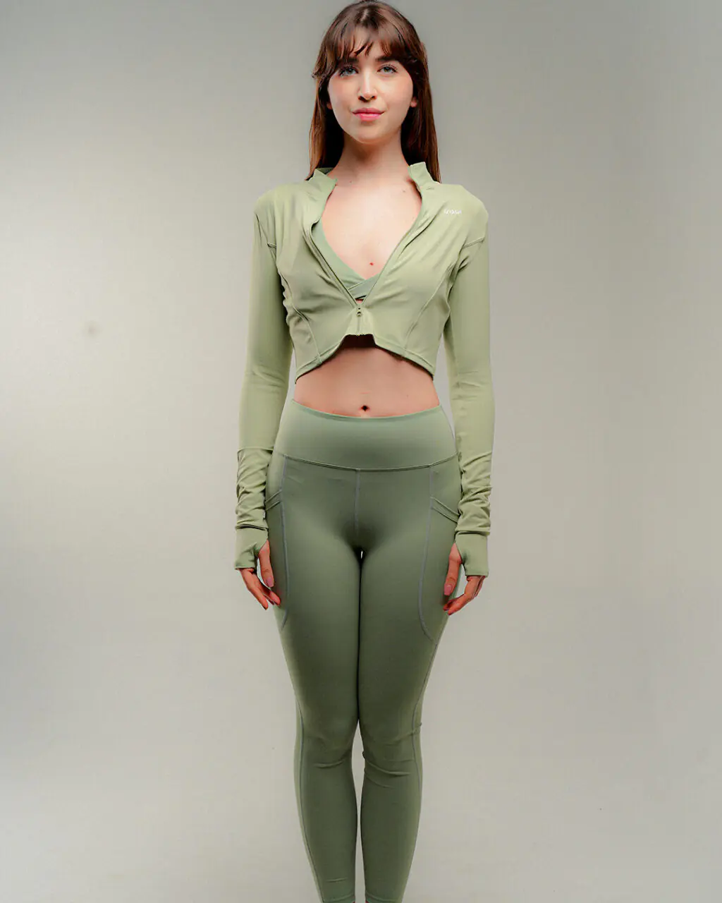 High-neck zip-up Cropped Corsage Trose